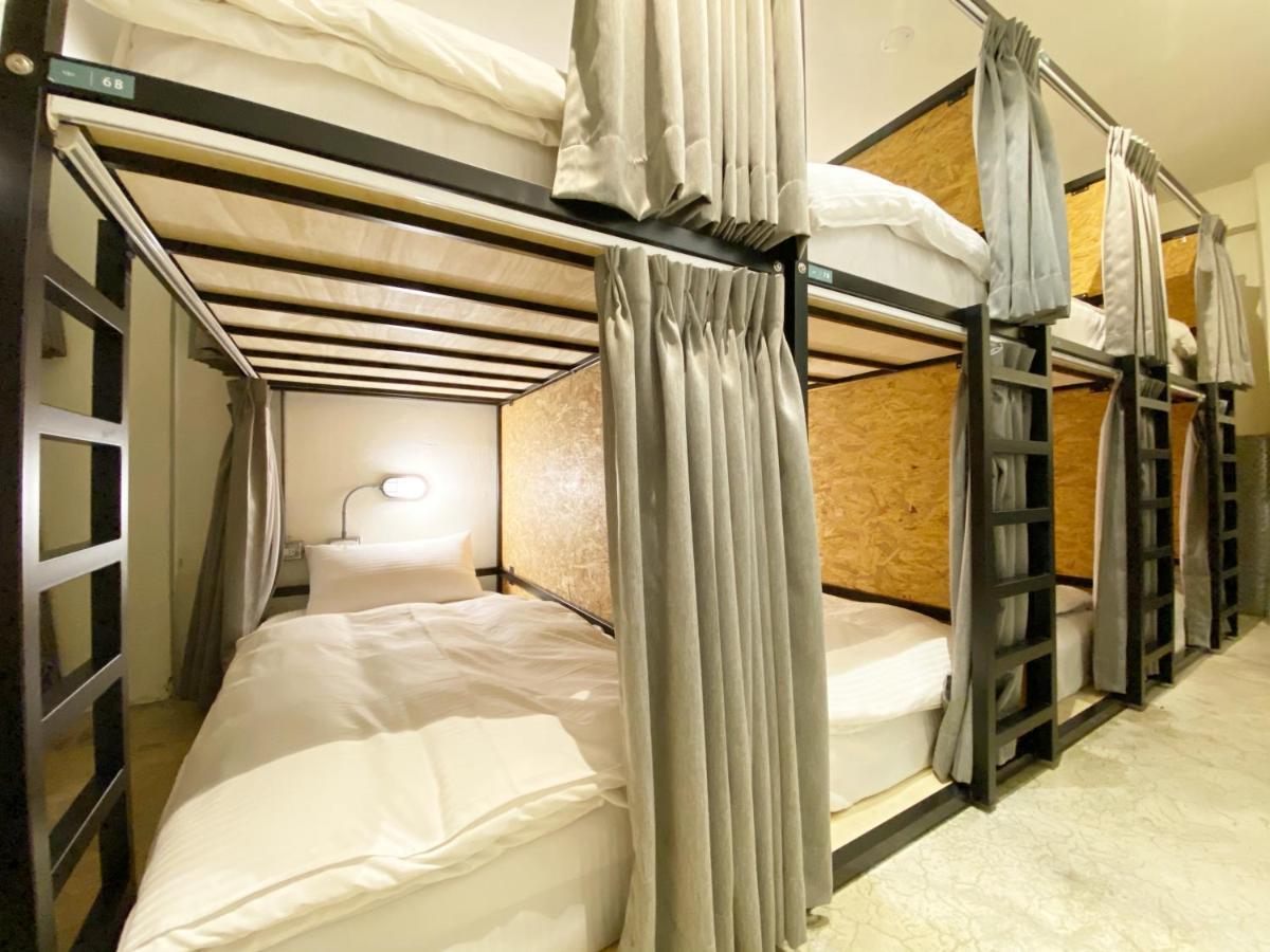 FengJia Living Lab Hostel Taichung Bagian luar foto